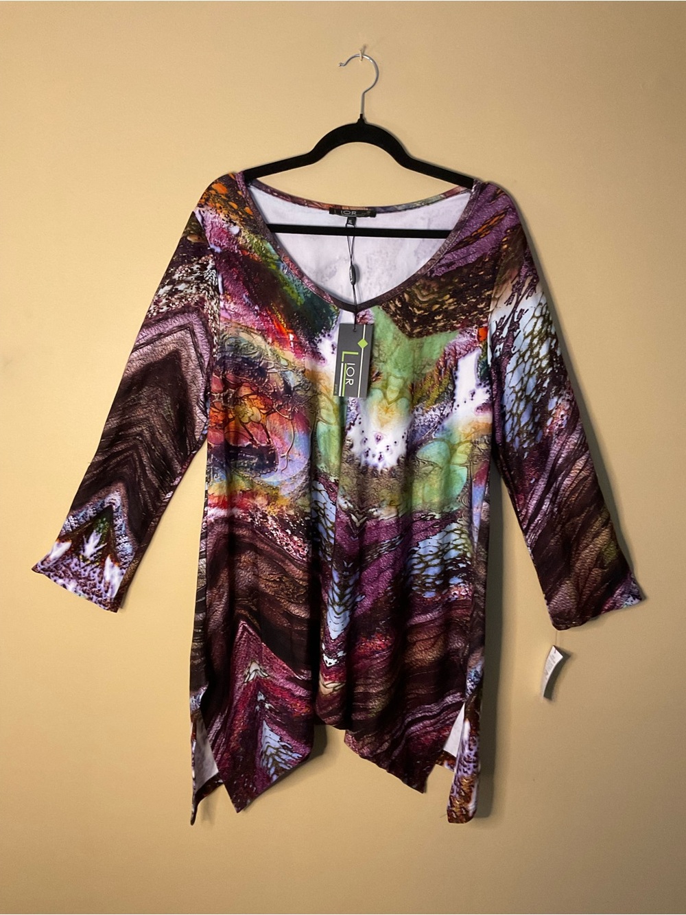 LIOR Multi-Color V-Neck Patterned Tunic Top